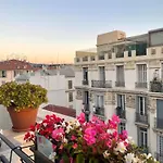 Bright Apartment At Mimi\'S